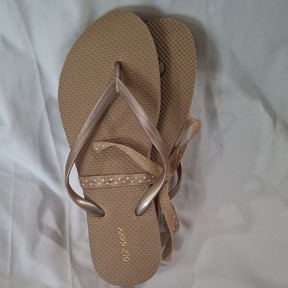 New Old Navy Wome's Tan Sandals Size 8 - Picture 1 of 5